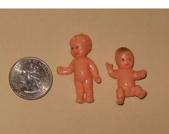 Casa de muñecas en miniatura Baby set de 2 bebés 1:12 escala de una pulgada D99 Dollys Gallery