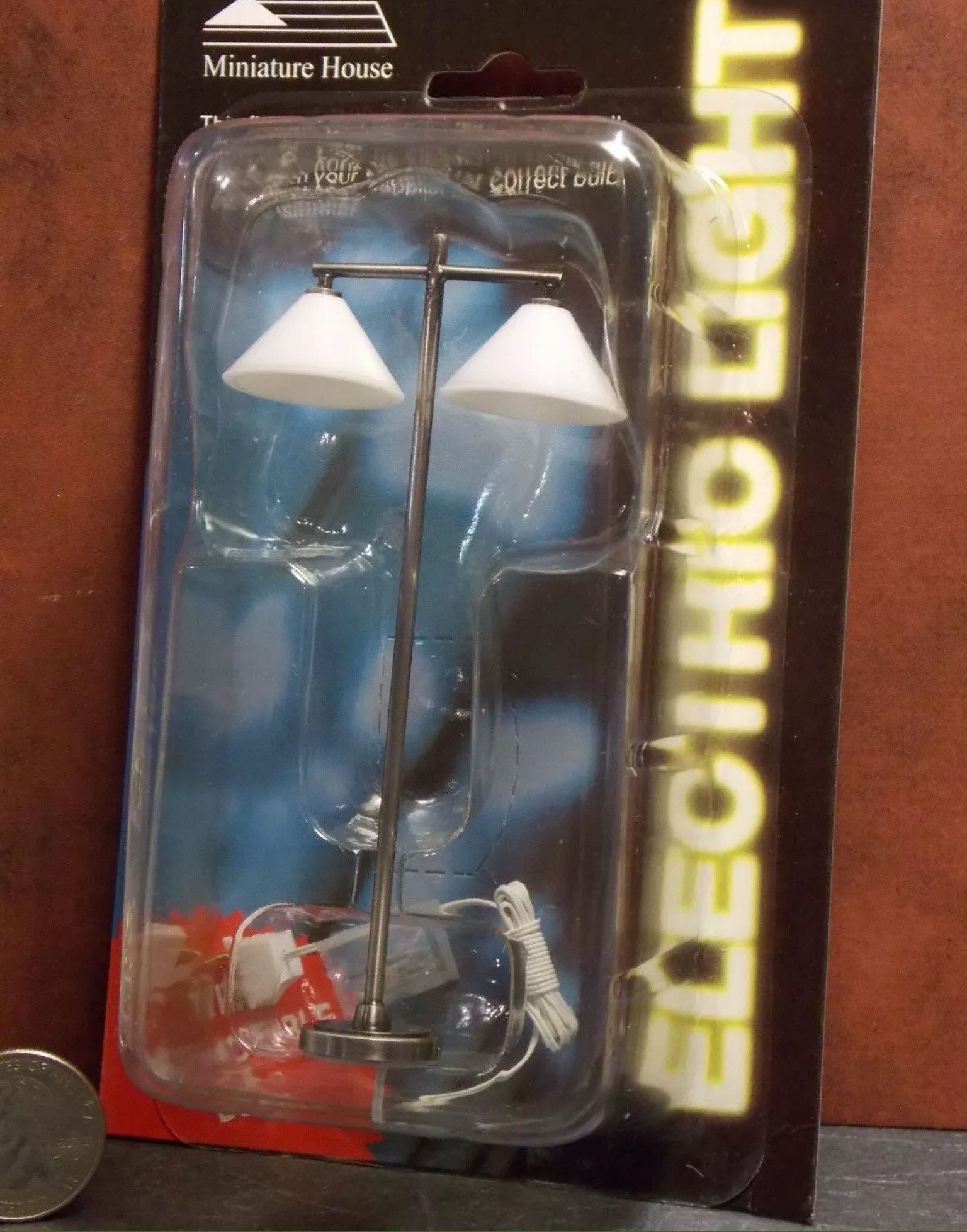 Maileg miniatuur vloerlamp dark kopen bij voor een stijlvol Maileg miniatuur vloerlamp dark kopen bij voor een stijlvol