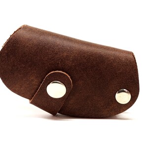 Porte-clés en cuir Étui à clés Boîte de selle OX Cacao Foncé Personnalisable Fait à la main en Allemagne Vickys World image 5