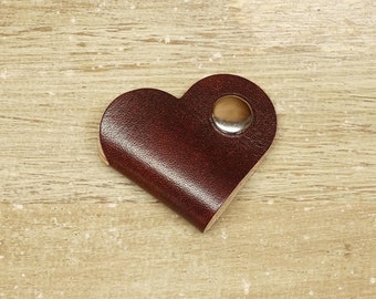 Set of 2 Leather Cable Ties Heart - Personalizable - Soft OX Maroon - Cable Organizer - Handmade in Germany - Vickys World