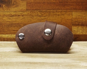 Leather Keychain Key Case Saddle Box OX Cocoa Dark Personalizable Handmade in Germany Vickys World