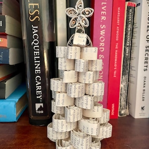 Christmas Book Tree - Quilled Paper
