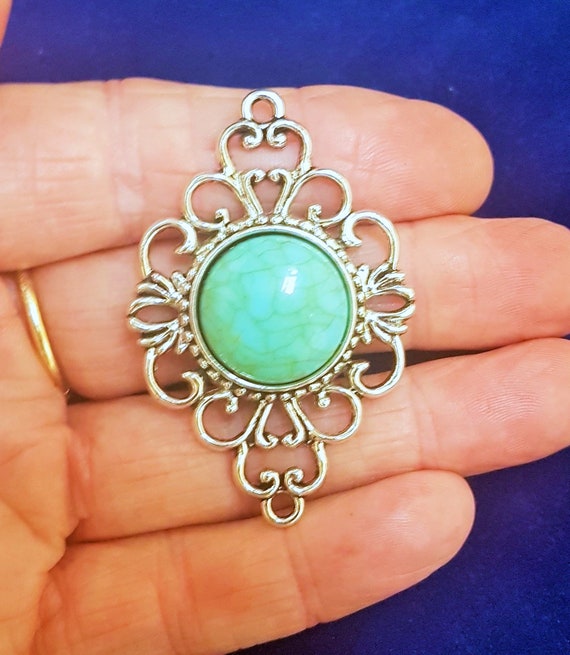 2 x Large Tibetan Silver Dragonfly /& Faux Turquoise Charms Necklace Pendants