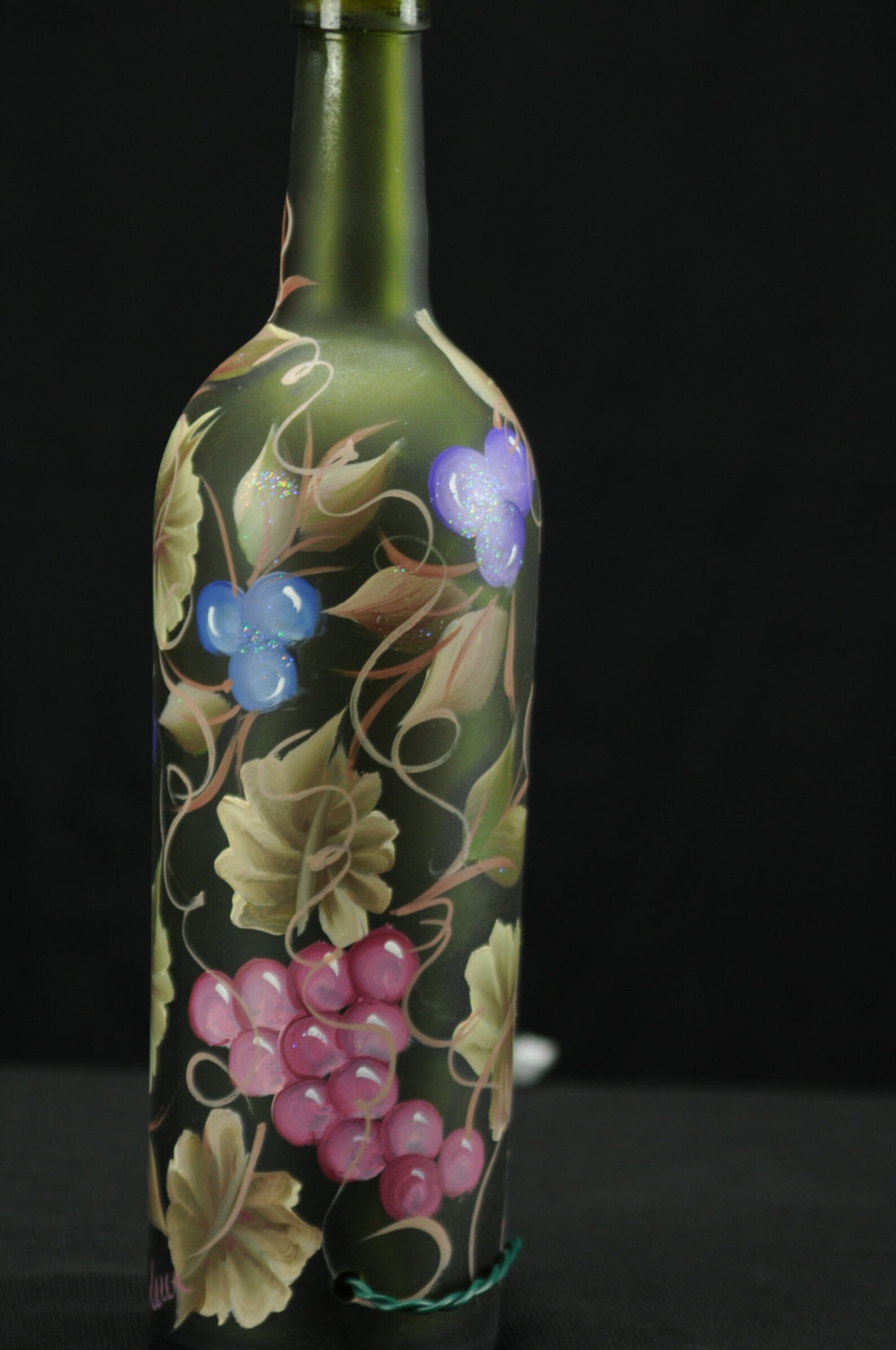 750 Ml Handpainted Lighted Wine Bottle / Grapes and Vines - Etsy