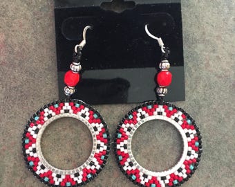 Round earrings