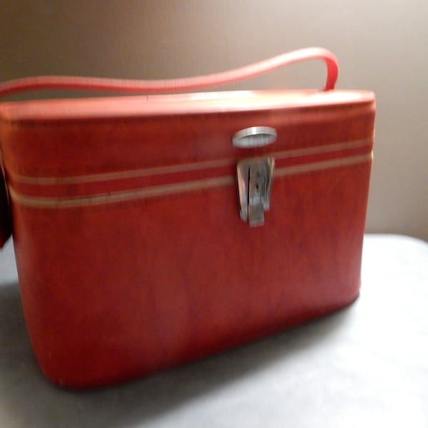 Red Feather Lite Train Case, Cosmetic Case
