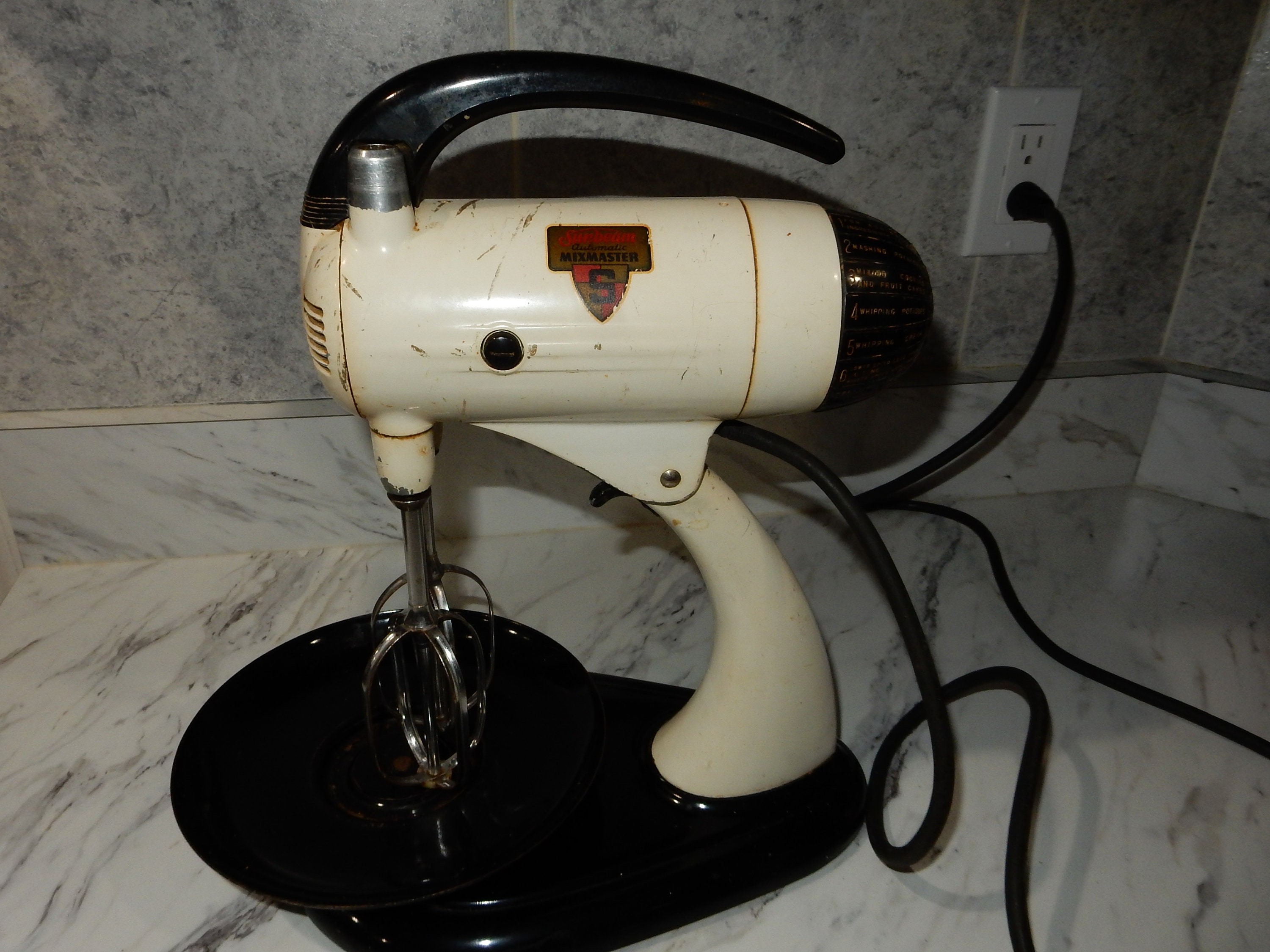 Vintage MCM Farberware A901D / 391 Stand Mixer 4qt Dough Hook Risk Beaters