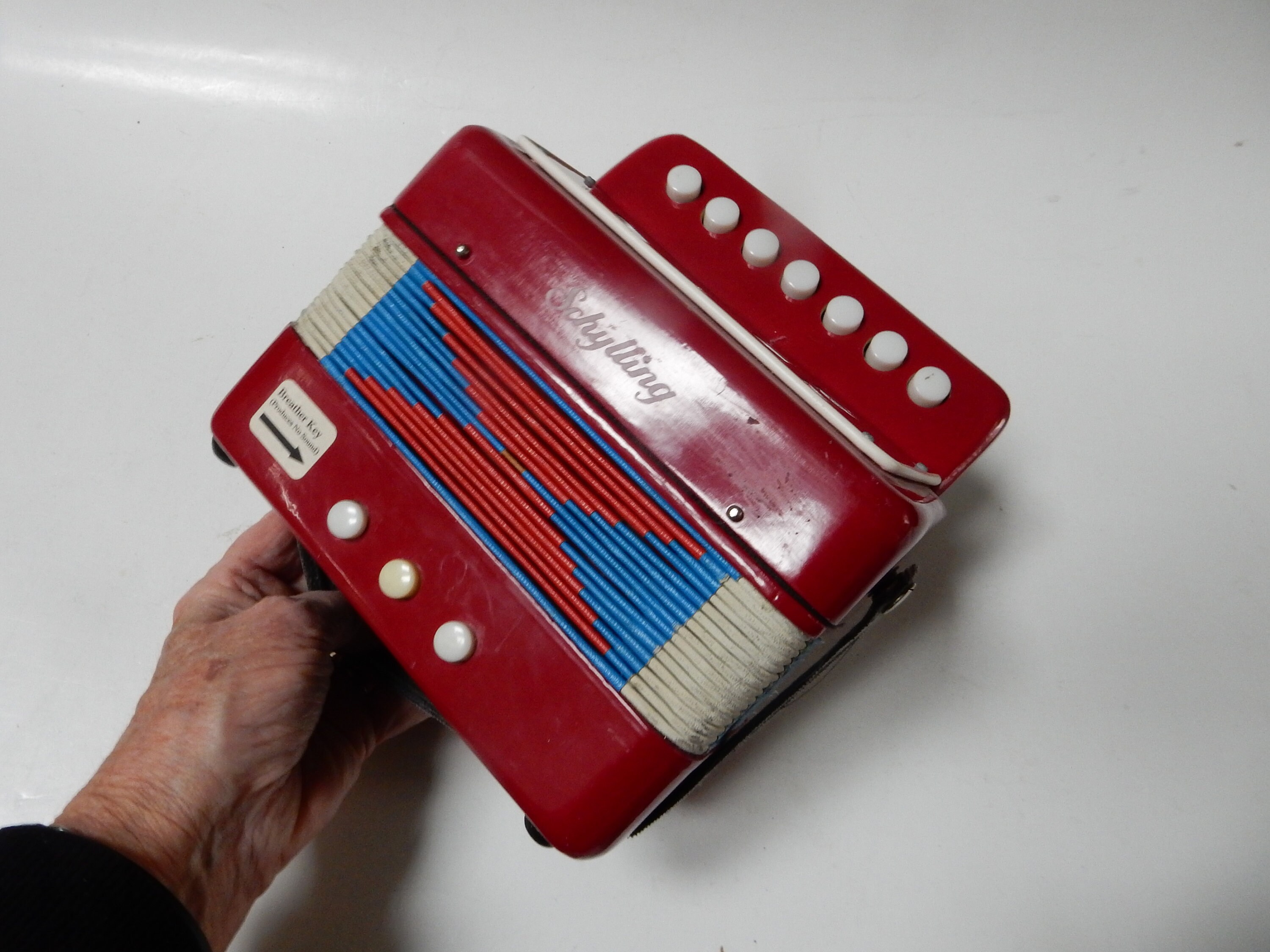 Petit accordéon rouge Schylling Musique