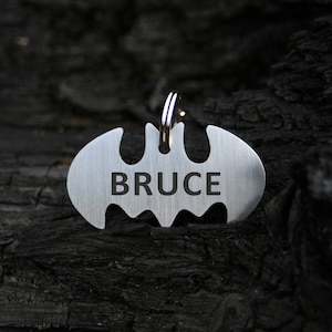bat dog tag, bat symbol pet tag, bruce tag, deep engraving, does not dye the dog&#39;s fur
