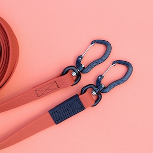 waterproof leash with light black aluminium snap hooks 16 mm | 5/8 Inch