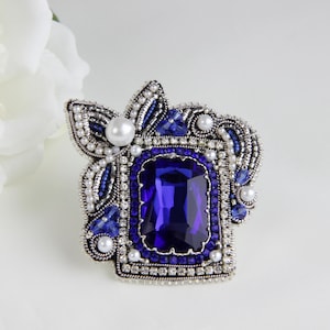 Luxurious Royal Blue crystal brooch Beaded pearls Embroidered pin for women