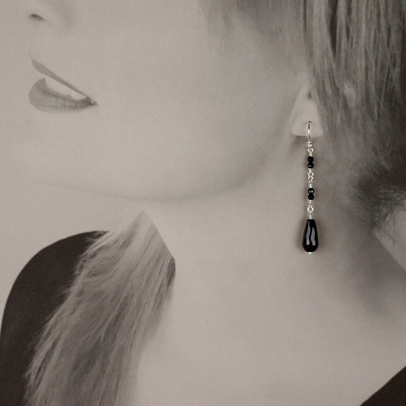 00165 Onyx Dangle Earrings in Sterling Silver by allotria Dangle /& Drop Black Onyx Earrings