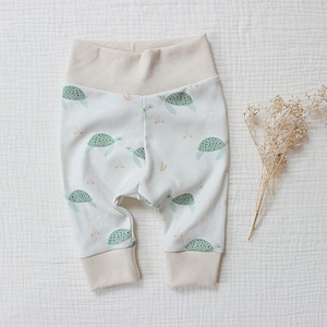 Pantaloni per neonati biologici con stampa di tartarughe marine, pantaloni da jogging biologici per neonati, regalo per baby shower, pantaloni per neonati, unisex