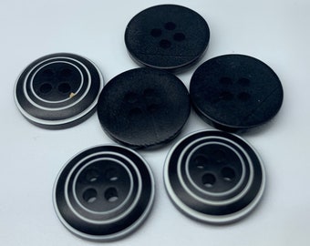 6 - 5/8" ROUND BUTTONS