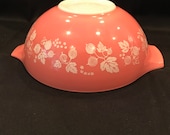 Vintage Pyrex Pink Gooseberry 444 Cinderella Bowl, 4 quart, Retro Kitchen, Vintage, Mid Century, Nesting, Hard to find