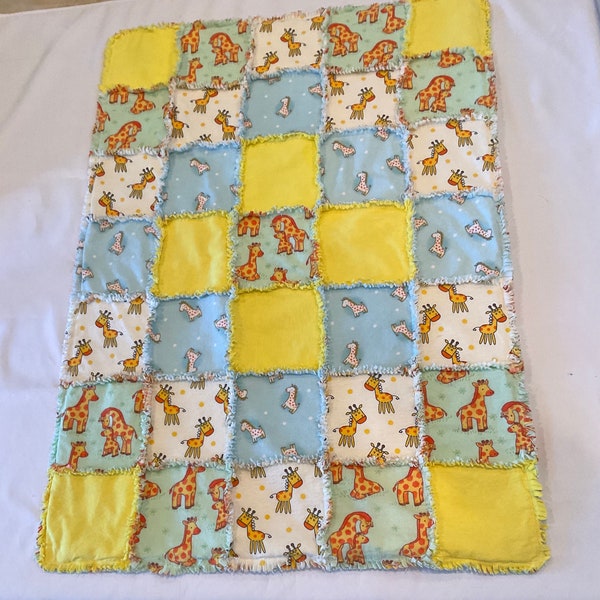 Flannel quilt, Flannel blanket, Flannel fabric, Giraffe quilt, Baby blanket, Crib nursery, Blue, Yellow, Green, Shower gift
