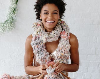 PATTERN // Easy Knitting Patters, Knit Scarf Patterns, Knitting Patterns for Women, Pom Pom Scarf, Super Chunky, Handspun, Bulky Yarns