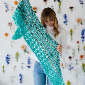 Knitting Pattern ~ Easy Knitting Pattern, Knit Shawl Pattern, Knitting Patterns for Women, Easy Knit Shawl, Bulky, Chunky Handspun Yarn