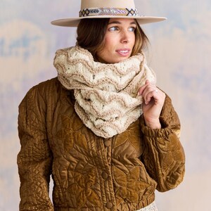 Take Me West Cowl Pattern image 9
