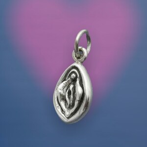COLLANA EROTICA CIONDOLO vulva vagina donna giardino cordino amuleto amore lu... EUR 9,25 - IT COLLANA EROTICA CIONDOLO vulva vagina donna giardino cordino amuleto amore lu... EUR 9,25 - IT