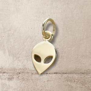 Sterling Silver Alien Charm - Flat, Alien Life, Space, Spaceship, Scifi Science, Dainty Charm, Little Charm, Birthday Gift