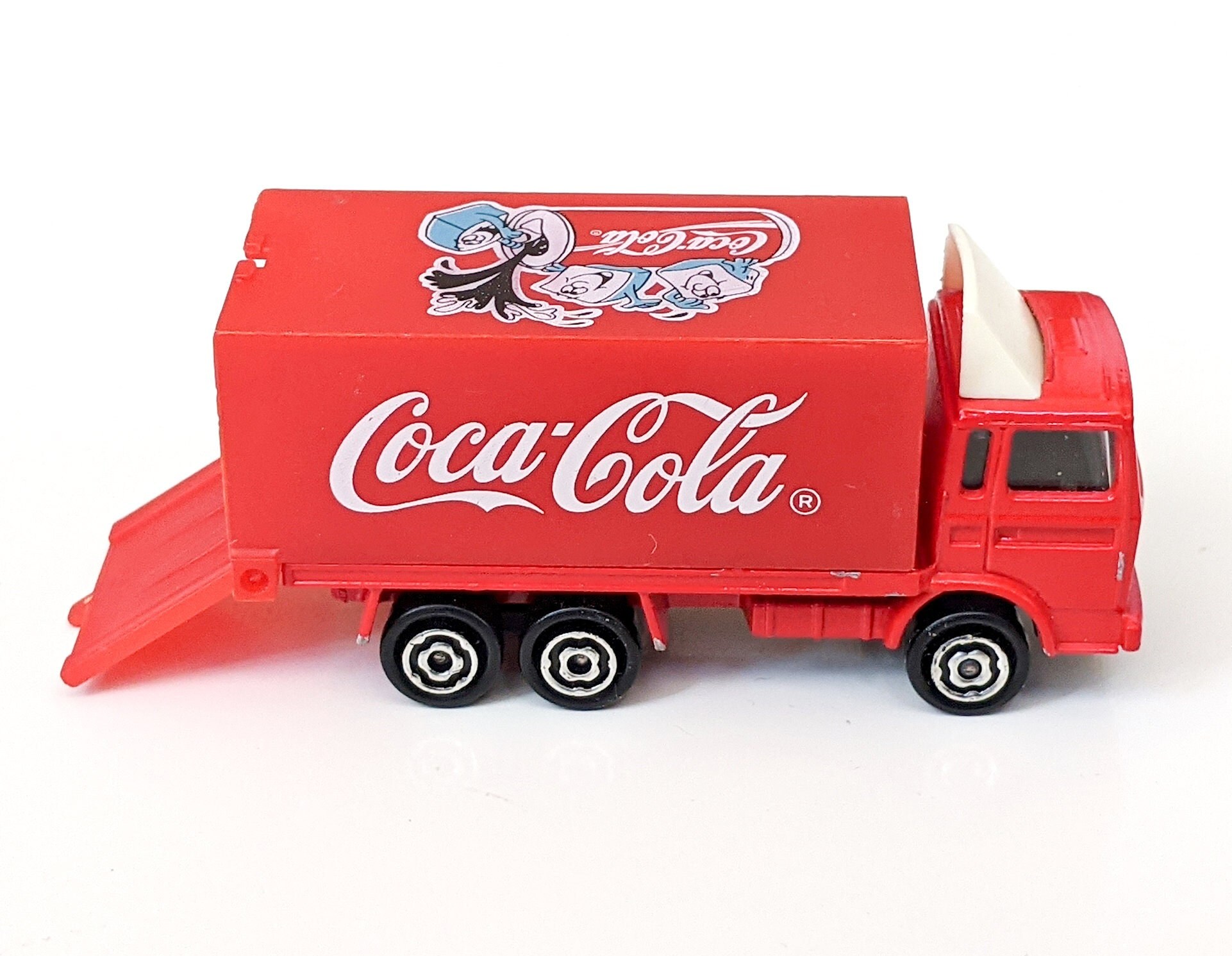 Caminhão coca cola bottle truck 1937 escala 1/87 em Promoção na Americanas