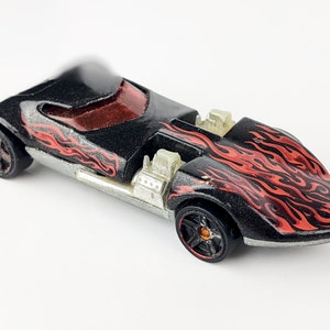 Hot Wheels Twin Mill Metalflake Black with Red Flames and Windshield