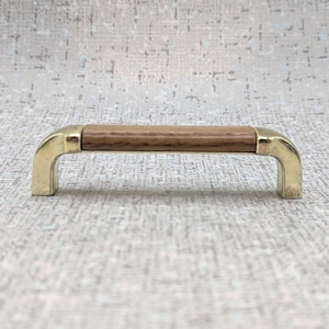 ヴィンテージ真鍮と天然オーク材の引き出し取っ手、3インチセンターのキャビネットハンドル