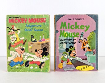 Avventure di Topolino nello spazio 1968 e Mistero di Topolino a Disneyland 1975, Whitman Big Little Books, pacchetto di 2 libri