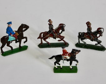 miniature lead soldiers