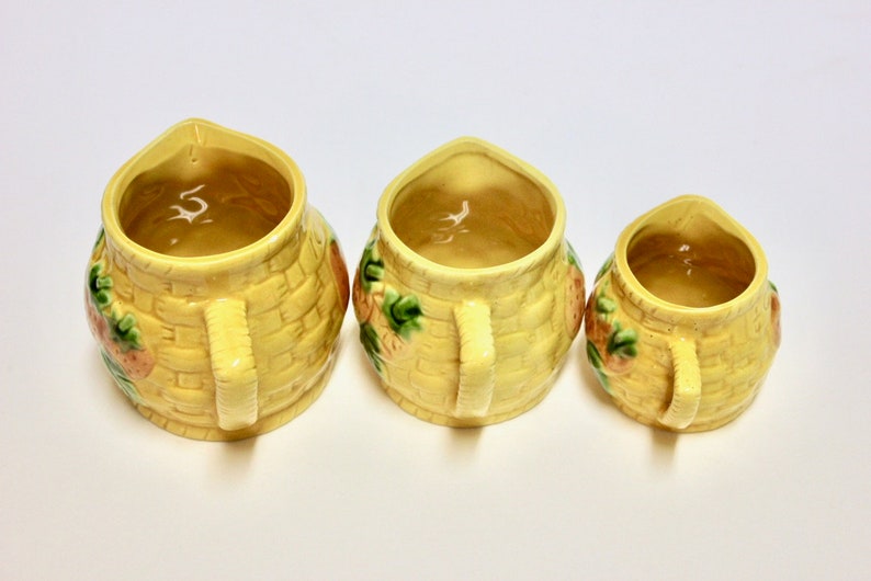 Vintage Ceramic Measuring Cups Country Decor Strawberry Retro Decor