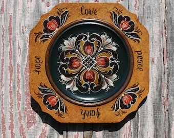 Rosemaling de Norvège ~ Style Romsdal ~ Assiette carrée en tilleul
