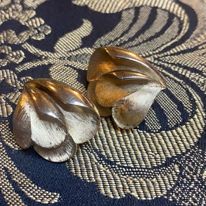 Goldtone Trifari clip on earrings