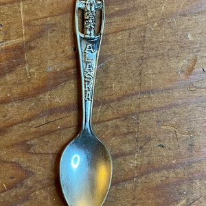 Alaska Souvenir state Spoon totem pole art spoon silver
