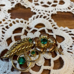 1940s Mid Century 1/20 12k GF Gold Filled Flower Brooch