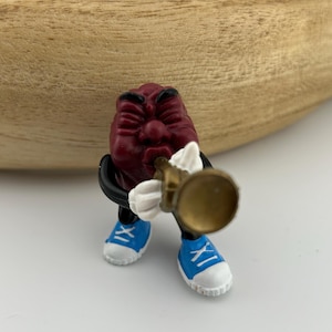 California Raisin with Trumpet