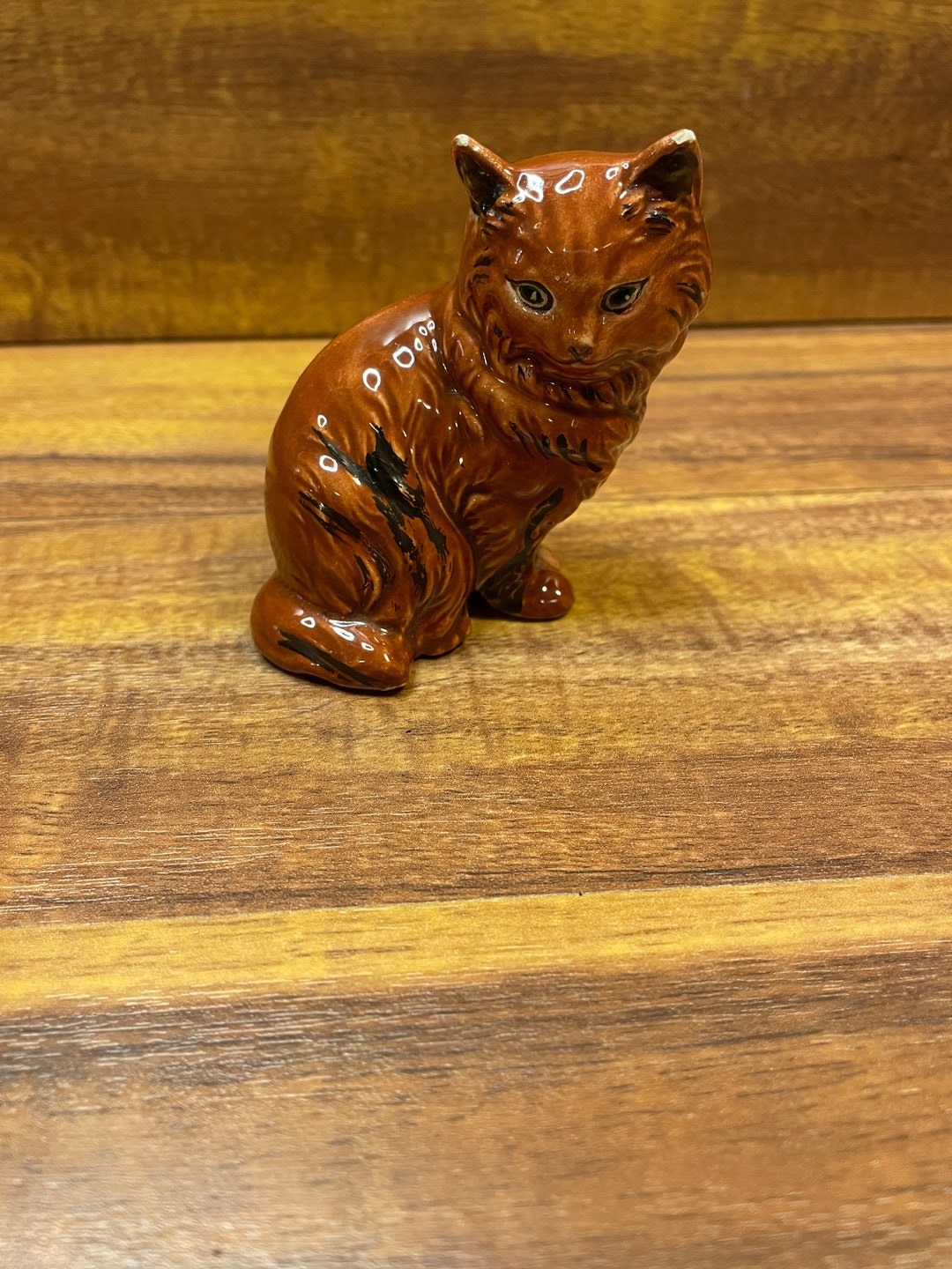 陶器製 猫の置物 茶色 小さな陶器の猫の置物：茶色の猫好きのための装飾 - Etsy 日本