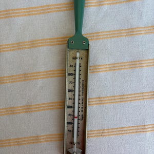 Fritös termometer i vintagestil | Grönt handtag, inredning i lantlig köksstil