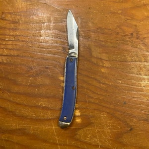 Single bladed Blue Ideal Pocket Knife