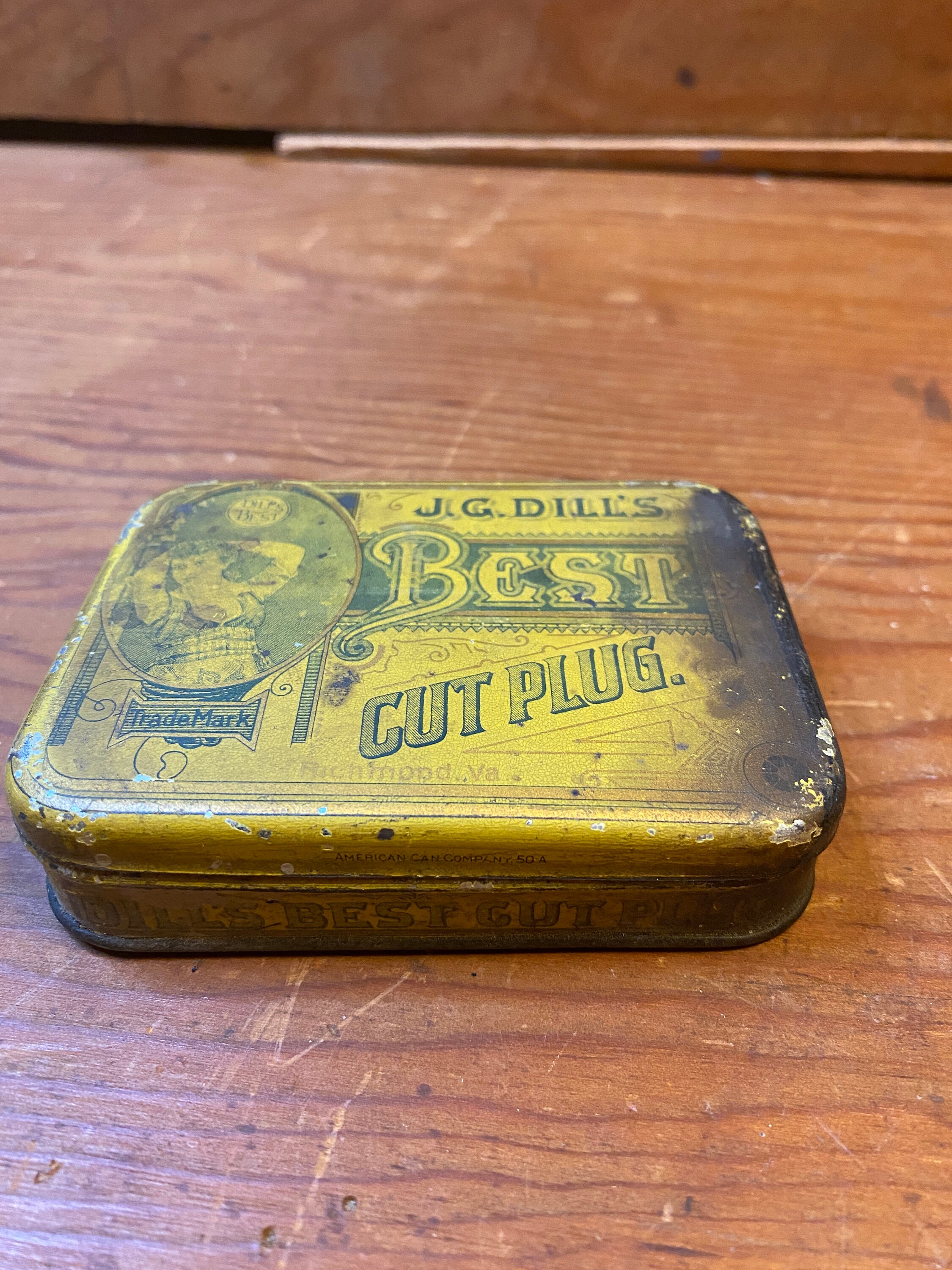 Vintage J.G. Dills's Cut Plug Tobacco Tin