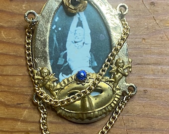 Masquerade Pin/Brooch with Picture of Marilyn Monroe on inside