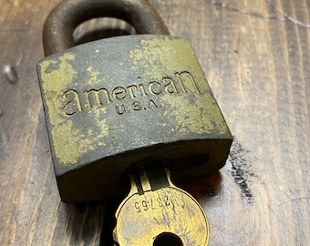 Heavy Duty “American” padlock with Key
