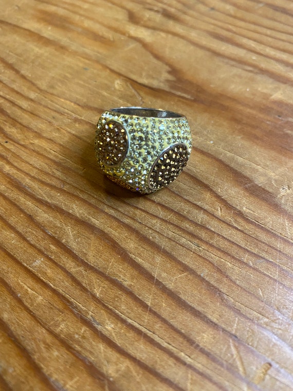 Multi colored rhinestone ring