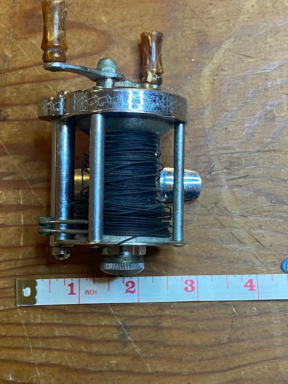 Pflueger Skilkast No 1953 Baitcaster Reel 