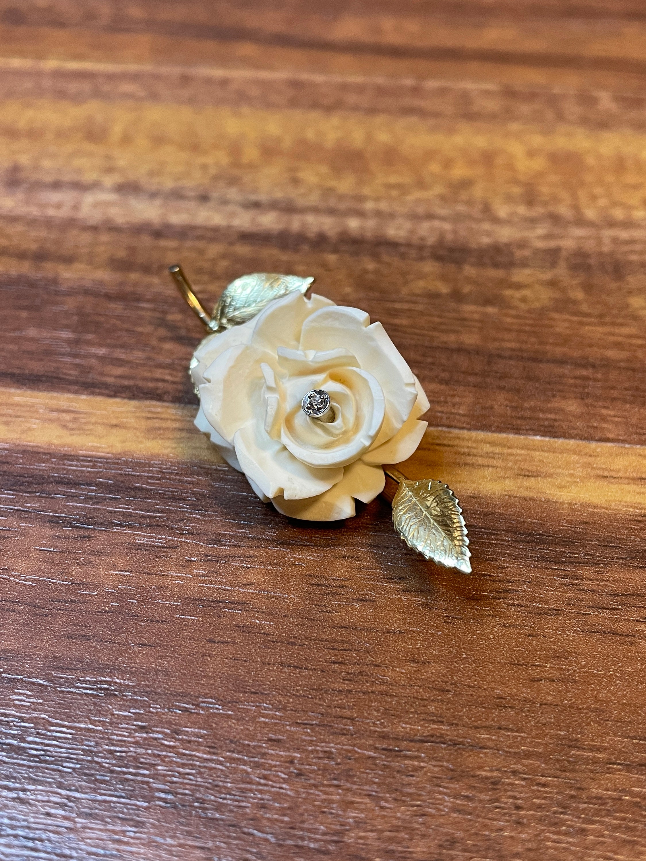 White Rose Lapel Flower Pin – Kruwear Chicago-based Men's, Women's