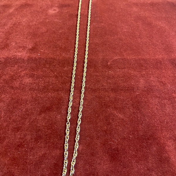 Heavy gold chain necklace