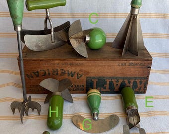 Vintage Green Wood Handle Food Chopper | Depression Era Meat & Veg Chopper | Antique Kitchen Tool