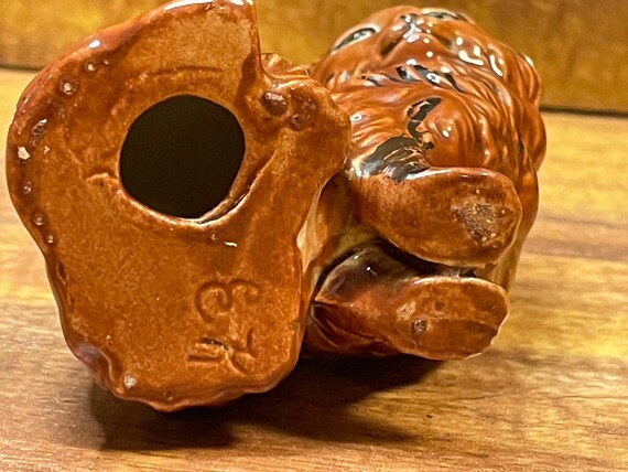 小さな陶器の猫の置物：茶色の猫好きのための装飾 - Etsy 日本