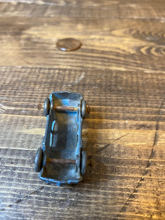 Small metal toy car - .de