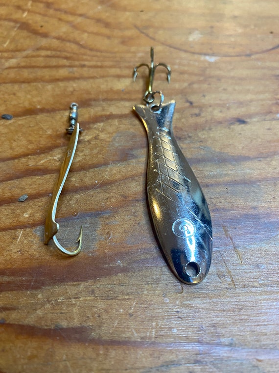 Set of 2 Silver & Gold Minnow Lures -  Canada